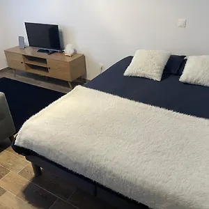  Appartement Bien Situe & Equipe Dans Maison